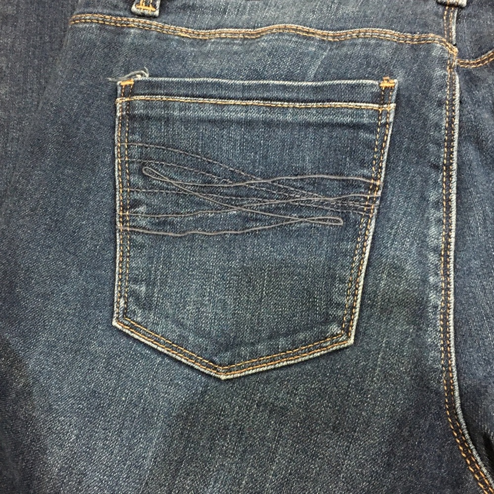 EUC White House Black Market Slim Leg Regular Distressed Fabric Jean - Picture 6 of 15
